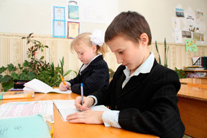 Дети учатся грамотно писать